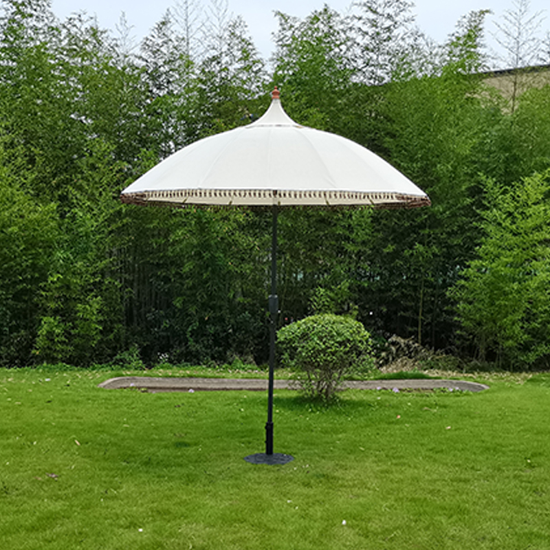 Hva er de beste paraplyene til Patio for små balkonger?